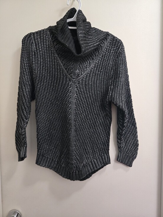 Sweaters - Ladies DESU Turtleneck Sweater - S